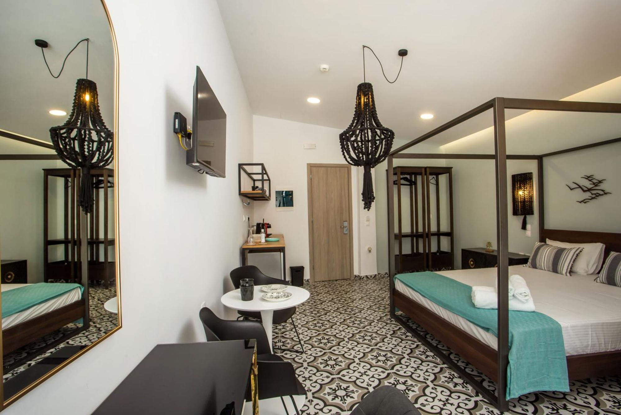 Marini Seaside Aparthotel